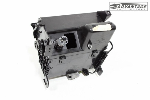 2017-2020 LINCOLN CONTINENTAL CENTER CONSOLE FRONT STORAGE COMPARTMENT BIN OEM - Picture 3 of 10