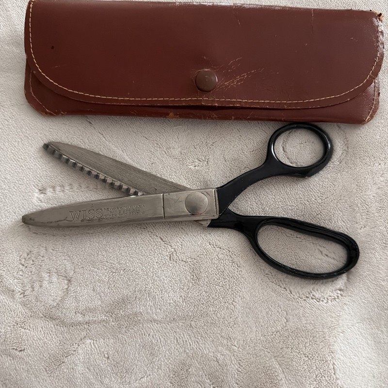 Vintage 1950s Wiss Industrial Scissors Pinking shears with Leather Case
