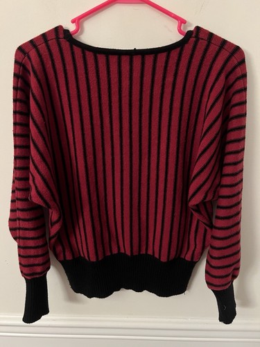 Tahari Sz M Wide Wing Sleeve Red And Black Vertical Striped Thick Sweater Worn - Picture 3 of 5