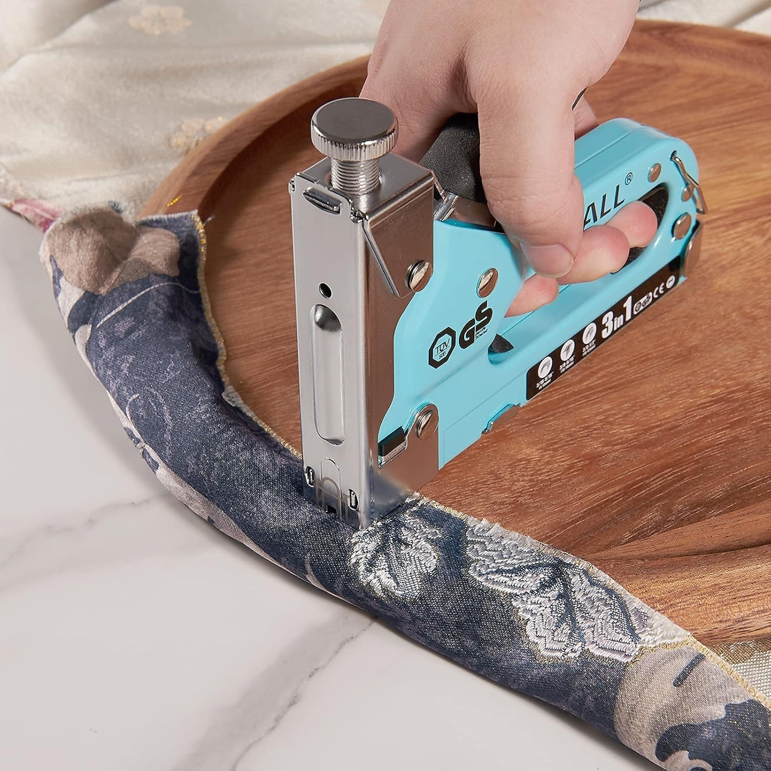 Heavy Duty Staple Gun Alloy Steel 3-in-1 Upholstery Kit with Staples and Remover