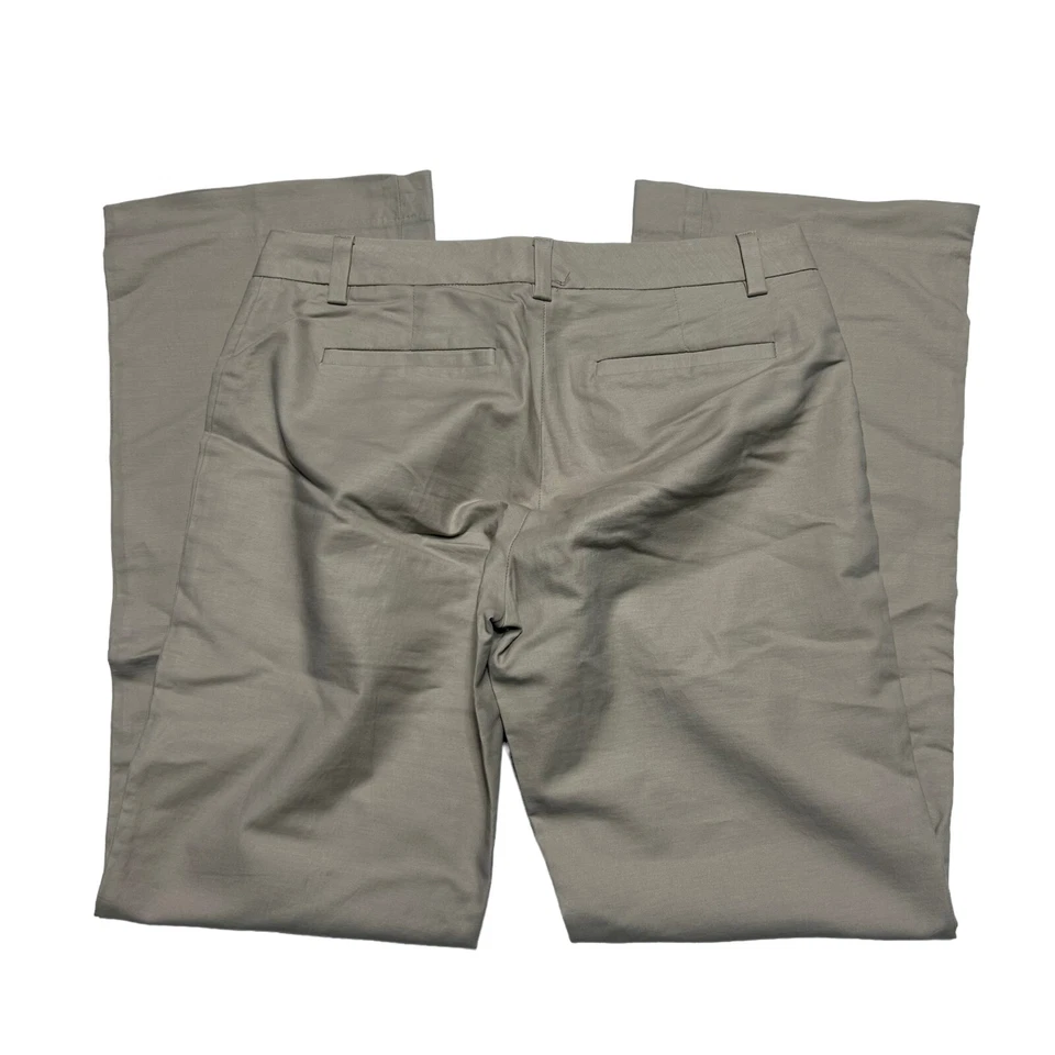 Pantalones Banana Republic Martin Fit para mujer talla 4 pierna corta acampanada caqui carrera Foto 3 de 4