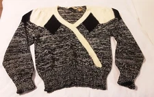 Enterprise Way Womens 90s Black & White Pullover M Sweater  V-Neck LS Knit  