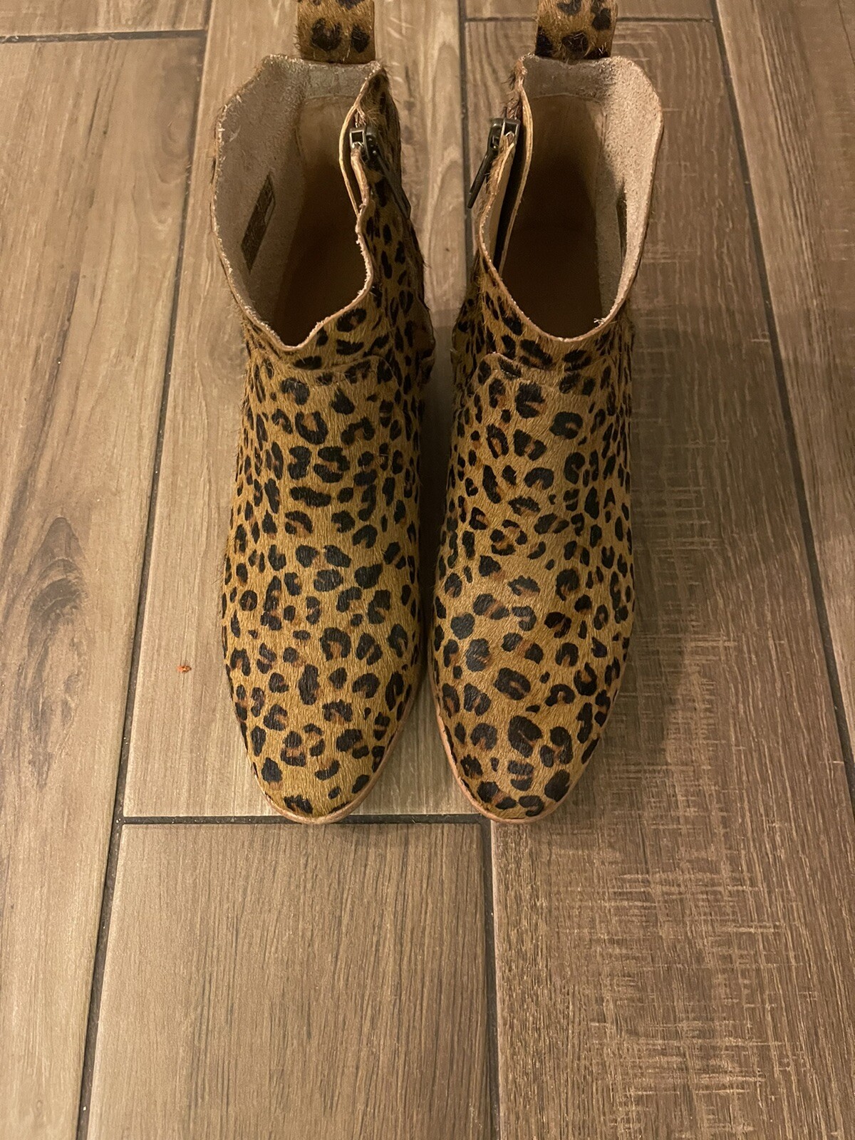 UGG Kingsburg Ankle Bootie Leopard 