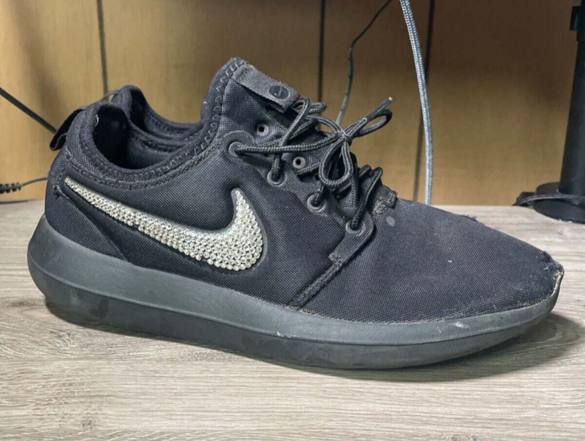 roshe run 2 triple black