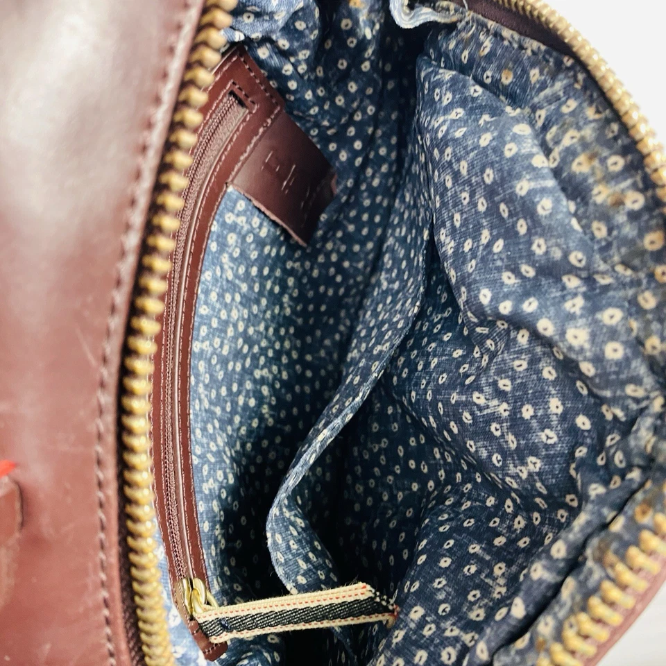 Mochila de cuero genuino Ellen Degeneres ED NEGRA/MARRÓN 9”x11”x3,5” Foto 4 de 4