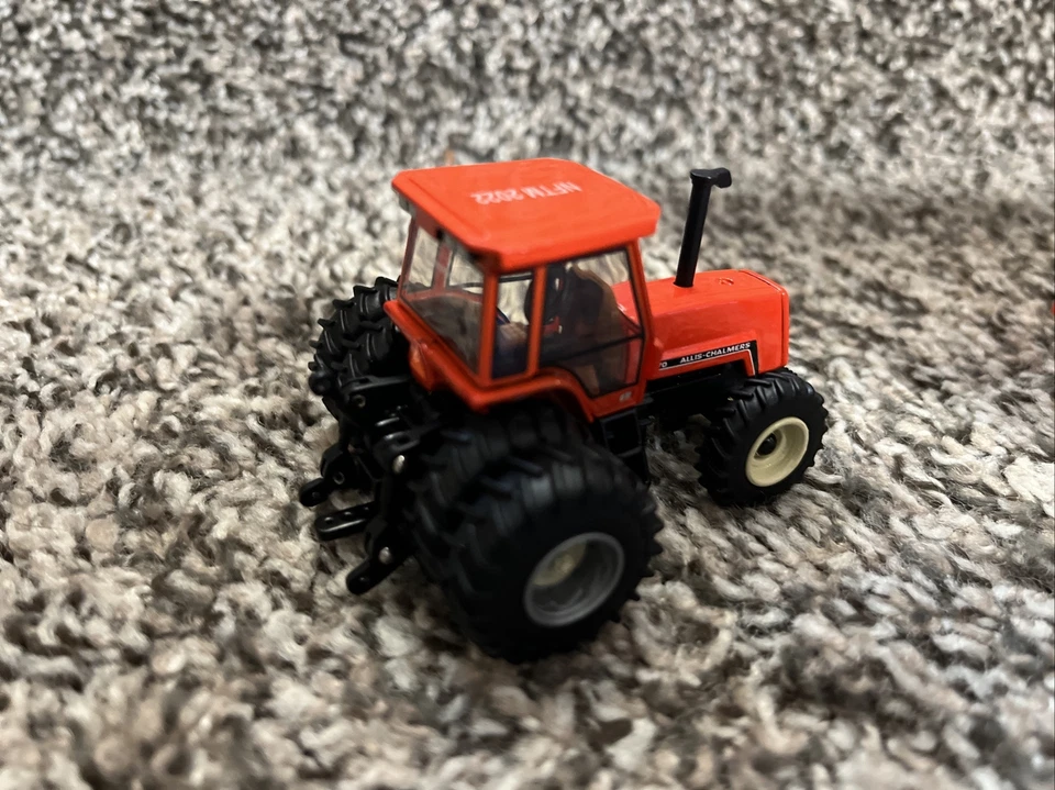 2022 NFTM Edition ERTL 1:64 ALLIS-CHALMERS 8070 Tractor w/DUALS NEW!! - Image 3 of 4