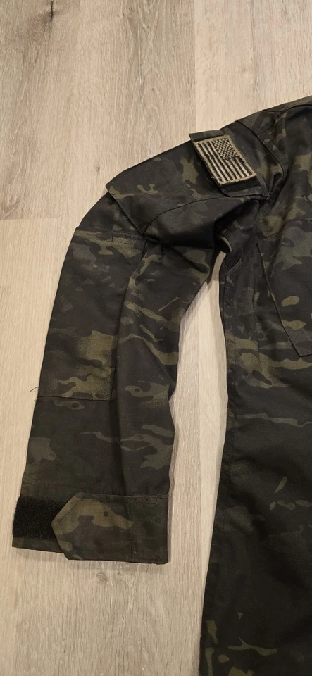 Chaqueta y camisa táctica Tru Spec talla X-pequeña regular digital camuflaje urbano Foto 3 de 4