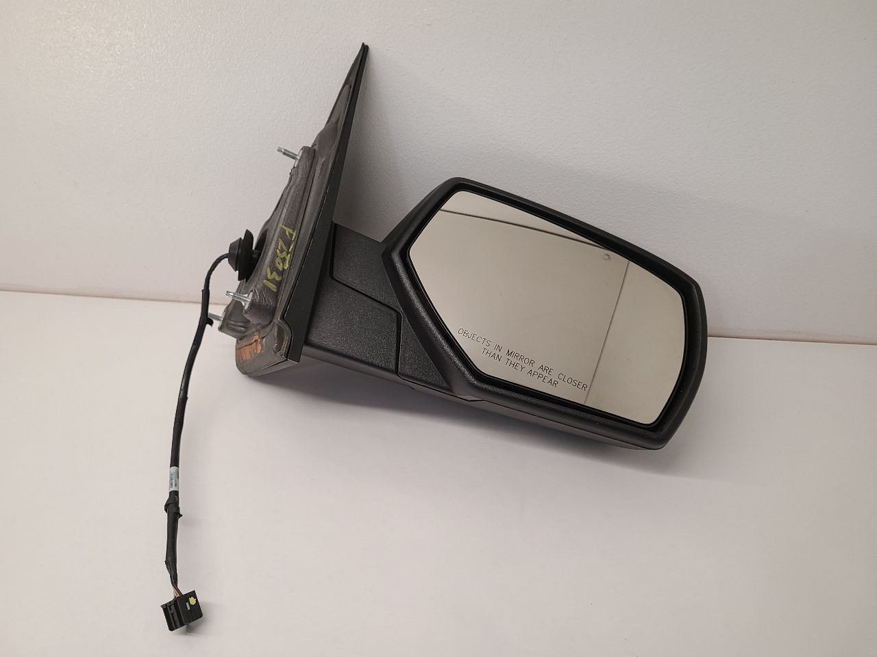 2014 - 2019 GMC Sierra 1500 Pickup Passenger Side View Mirror Classic Black