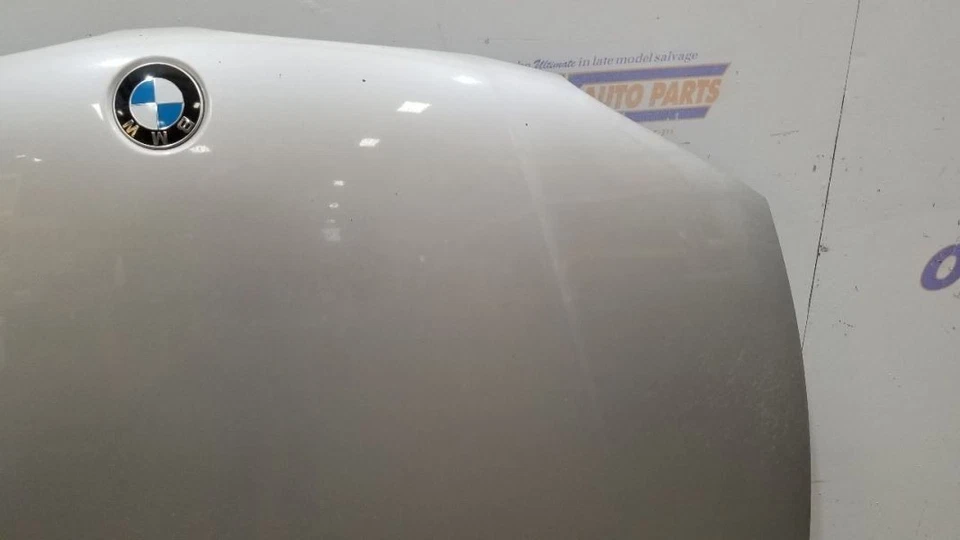 10 2010 BMW 135i OEM HOOD ASSEMBLY SILVER Foto 4 de 4