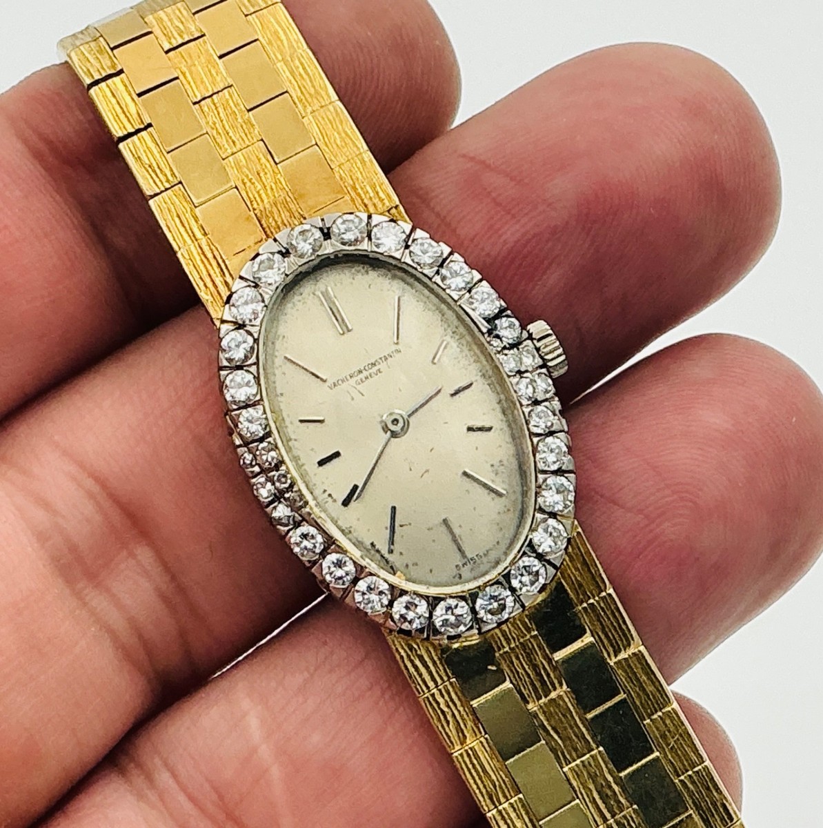 18K Yellow Gold Vacheron & Constantin Ladies Factory Diamond  display picture 3