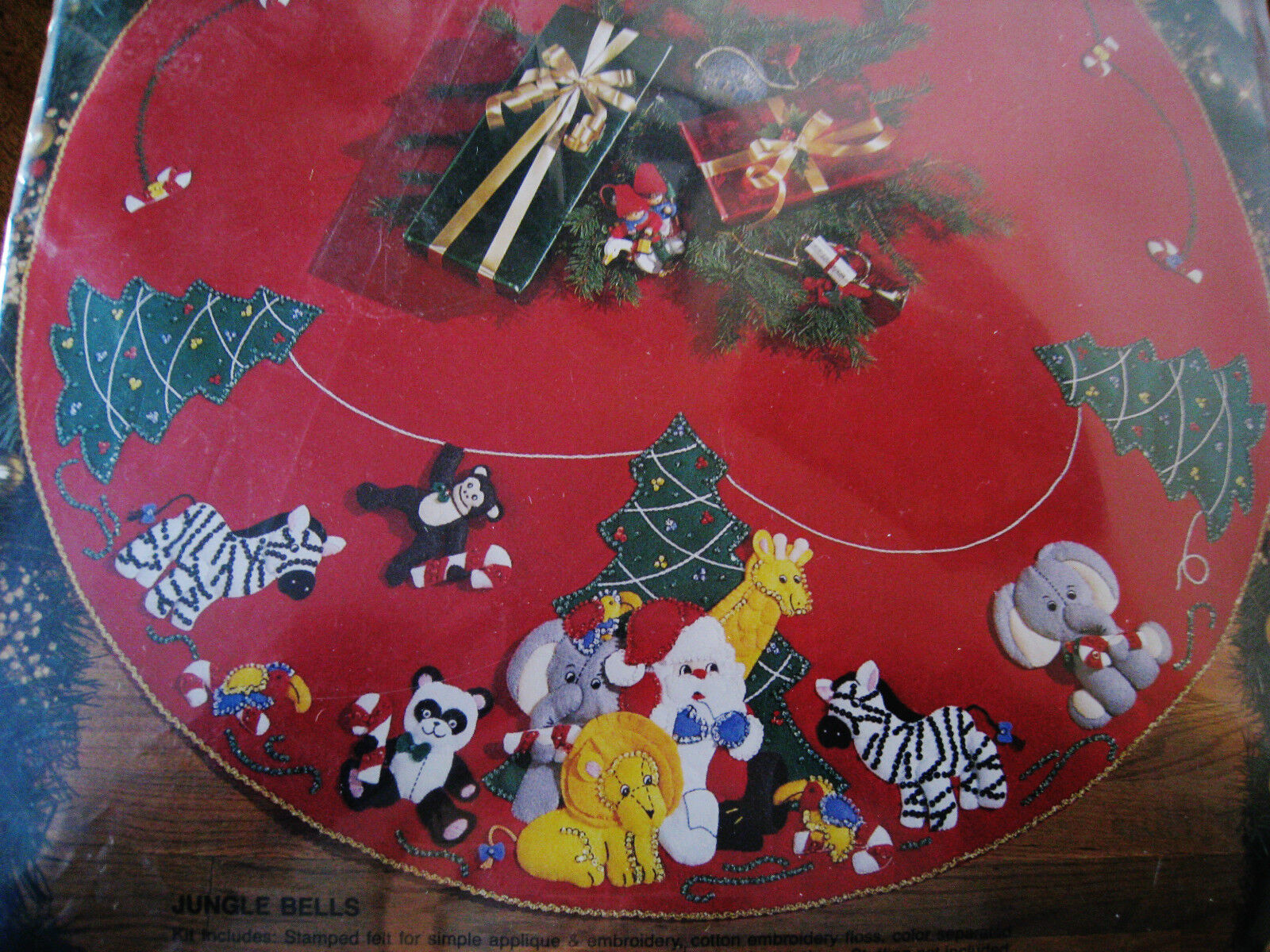 Christmas Bucilla Felt Applique Holiday TREE SKIRT Kit,JUNGLE BELLS,83020,43
