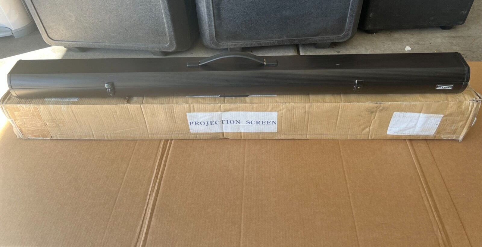 Da-Lite 83315 60 Inch Diagonal Deluxe Insta-Theater Screen [ 36" x 48" x 60" ]