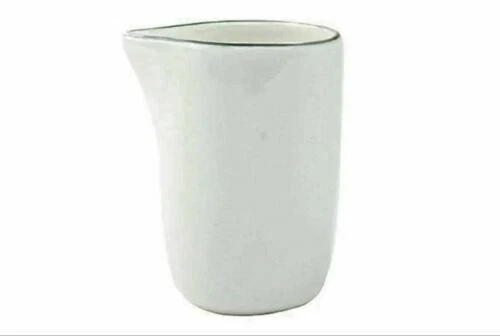 Pots en céramique à lait ou à crème de table