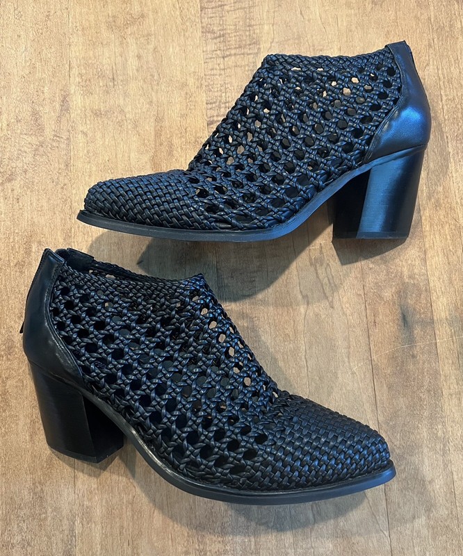 Jeffrey Campbell Women's Gallup Woven Heeled Booties Black size 10