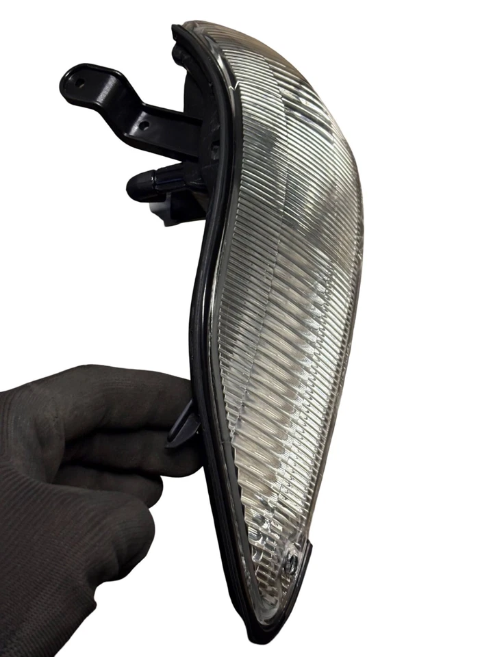 1988-1992 Carina Corner Lamp Right Driver Side Offside Front Light - Image 2 of 4