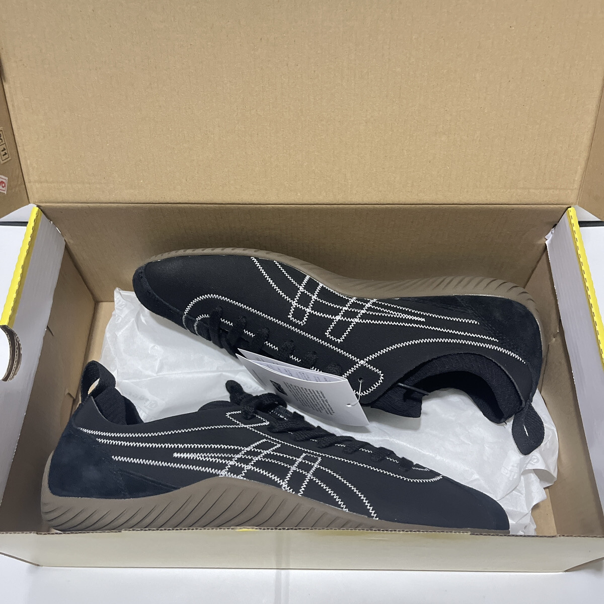 Onitsuka Tiger SCLAW 1183B969 001 BLACK WHITE Unisex Shoes Onitsuka Tiger SCLAW 1183B969 001 BLACK WHITE Unisex Shoes