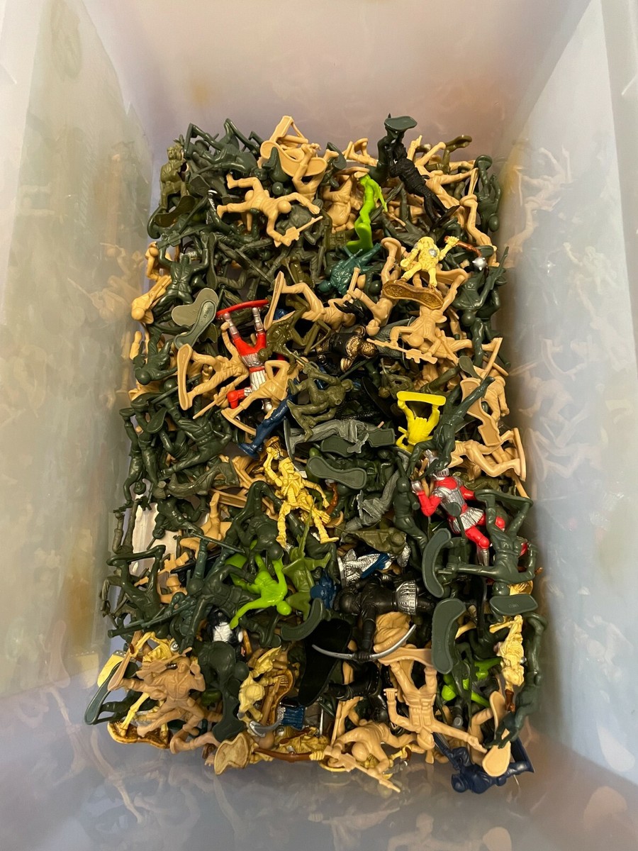 True Heroes Ultimate Military Playset 100+ Pieces with Storage 
