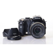 Fujifilm Finepix S9600 Digital Camera - Camera - Compact Einsteigerkamera
