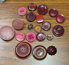 Buttons lot 20 Red mix 2-4-hole shank back 1.3 cm to 3.5 cm craft sew VTG