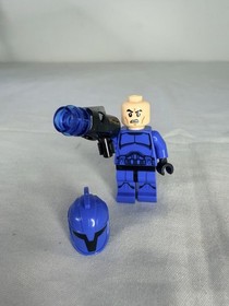 LEGO Star Wars Senate Commando Trooper Minifigure Blue Armor w Helmet Blaster
