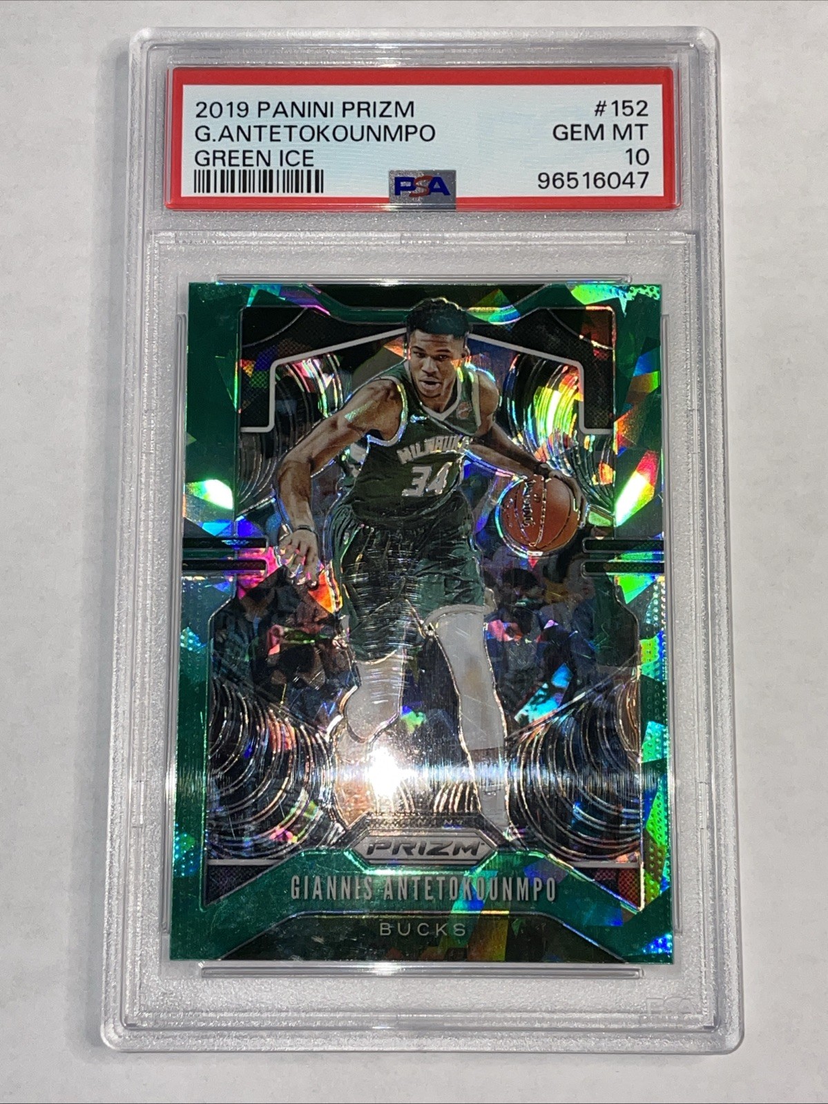 2019-20 Prizm Giannis Antetokounmpo Green Ice #152 Bucks PSA 10 SSP