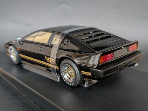 Autoart 1/18 scale Lotus Esprit Turbo - Picture 4 of 14