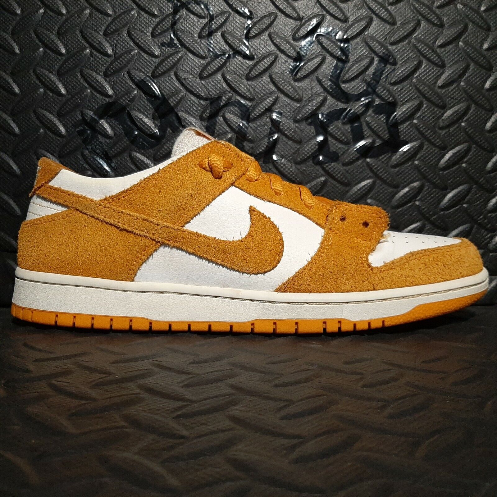 nike sb dunk low pro circuit orange