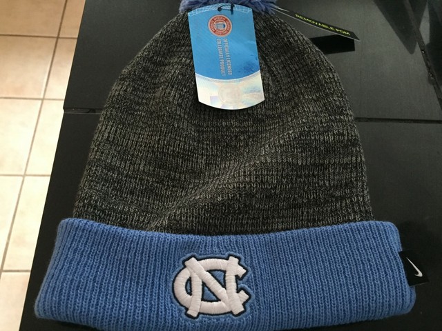Cuffed Knit Hat Beanie Removable Pom 