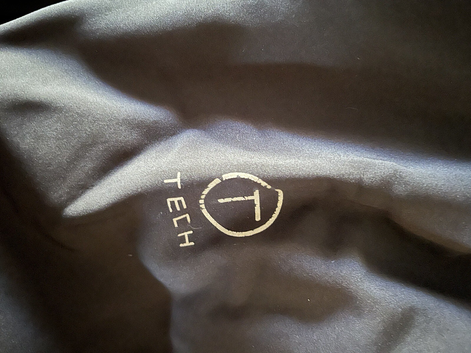 TECH BY TUMI MENS BLACK AND  GRAY SOFT   JACKET SIZE XL. PRE OWNED image 5