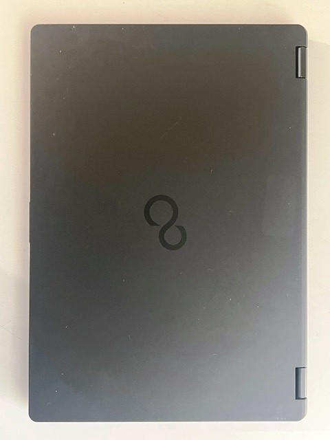 Fujitsu Lifebook U747 Core i7-6600U 2.60GHz 16GB RAM 256GB SSD FP