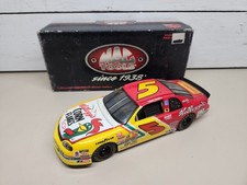 1998 Revell Mac Tools Terry Labonte #5 Car Ke...