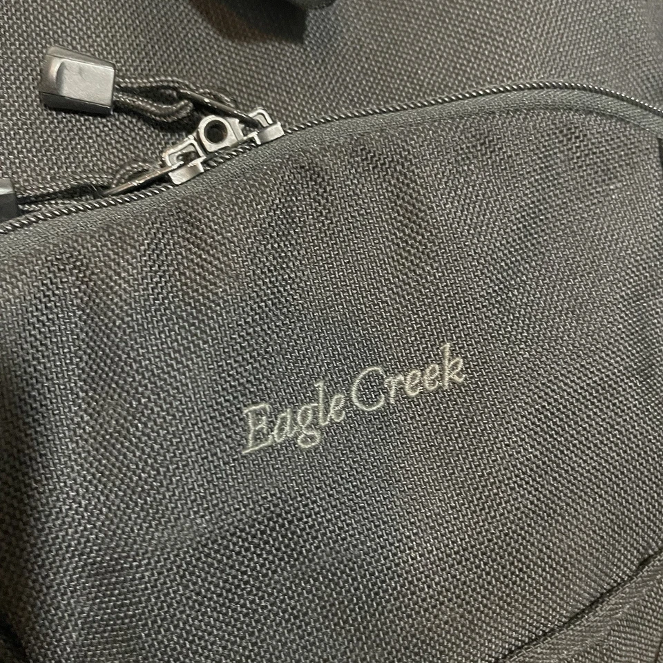 Mala vertical Eagle Creek expansível com rodas 24 Cordura rolante preta - Imagem 2 de 4