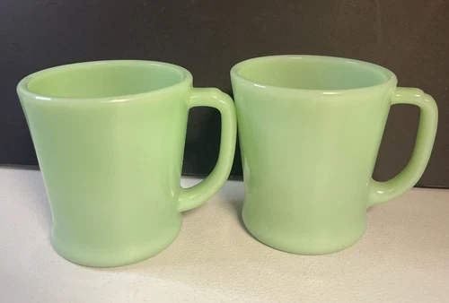 Vintage 1948-62 Set of 2 Jadeite Fire King Mugs D Handle Coffee Tea Cup Ovenware