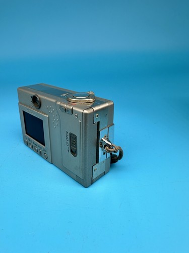 Canon Digital Ixus 2,1 megapixel fotocamera digitale Pc1001, argento - testato - Foto 8 di 11