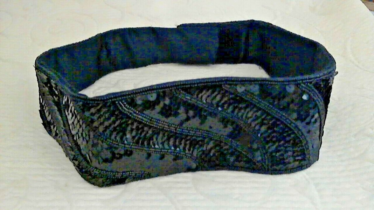 Magid Shimmering Silver Sequin Belt Magid Sequin Bead Black Cumberbum Style Belt Size Small 31  main image 2