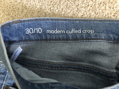 LOFT Women s Modern Cuffed Cropped Jeans -Size 30/10