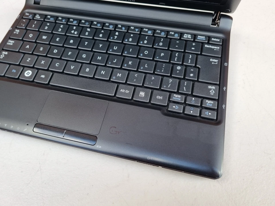 Samsung 145 Plus. Samsung N145-JP04UK. Famiglia di processori: Intel Atom - Immagine 4 di 4