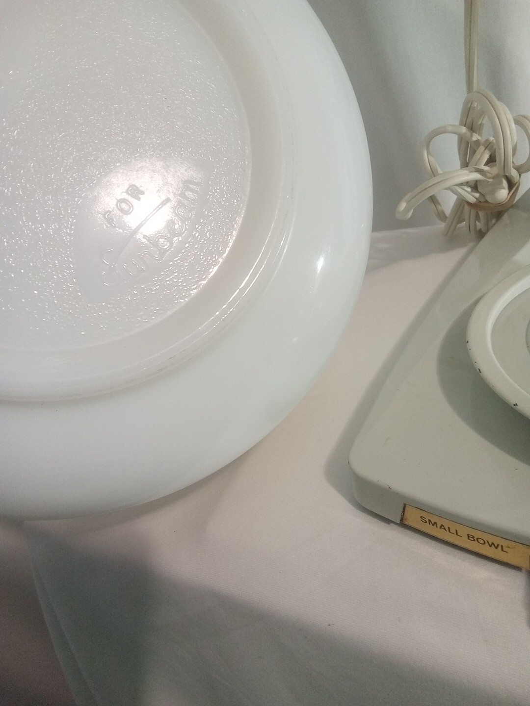 Vintage Sunbeam Vista Deluxe Mixmaster 12 Speed with Mixers And Bowl. Nice Cond.