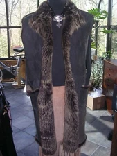 GORGEOUS CITY SHEEPSKINS LONDON LONG GENUINE TOSCANA SHEARLING FUR SUEDE VEST