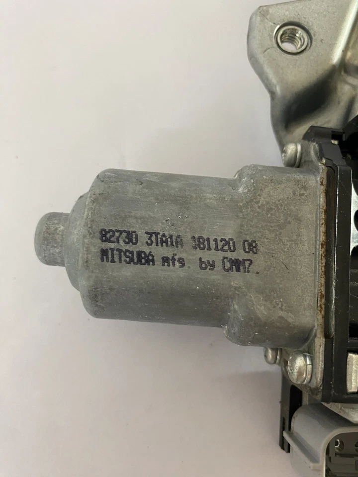 Motor regulador ventana eléctrica trasera derecha Nissan Sentra 2013-2019 OEM 82730-3TA1A  Foto 4 de 4