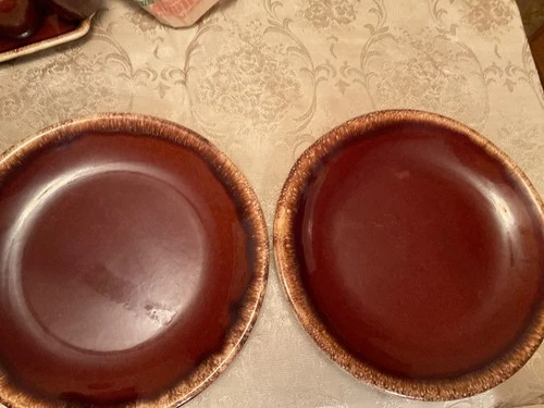VTG Hull Brown Drip Glaze Dinner Plates 10.5” Diameter Round USA Lot of 2