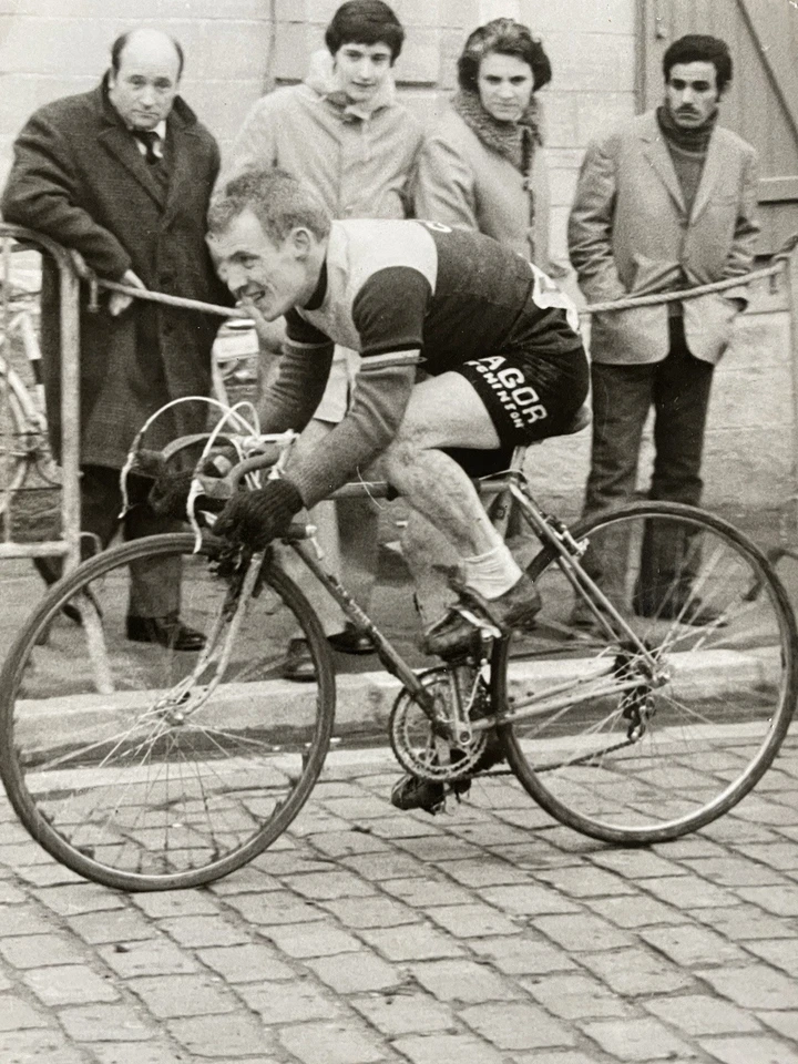 Ancienne photos course cycliste vélo - A.MACRON Le Photographe des sportifs 1970 - Photo 4/4