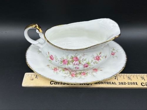 Paragon Victoriana Rose Gravy Boat Saucer Set Bone China England b. - Picture 4 of 5