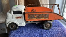 Structo Metal Wind Up  Toy-land Garage  Tow Truck 12" 1954 White Winds Up Resto