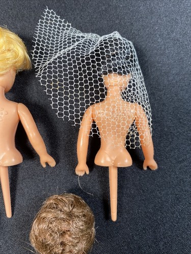 VINTAGE BARBIE PETITES BY WILTON CAKE TOPPERS RETRO COLLECTIBLE SET OF 5 RARE! - Picture 10 of 12