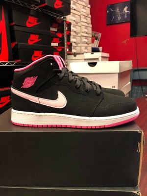 jordan 1 black digital pink