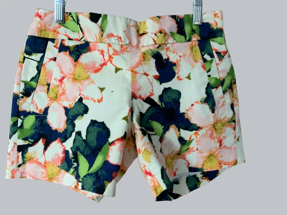 J.CREW LADIES MULTI COLOR FLORAL SHORT BOOTY FLORAL SHORTS STRETCH ZIP EUC 4 - Image 4 of 4