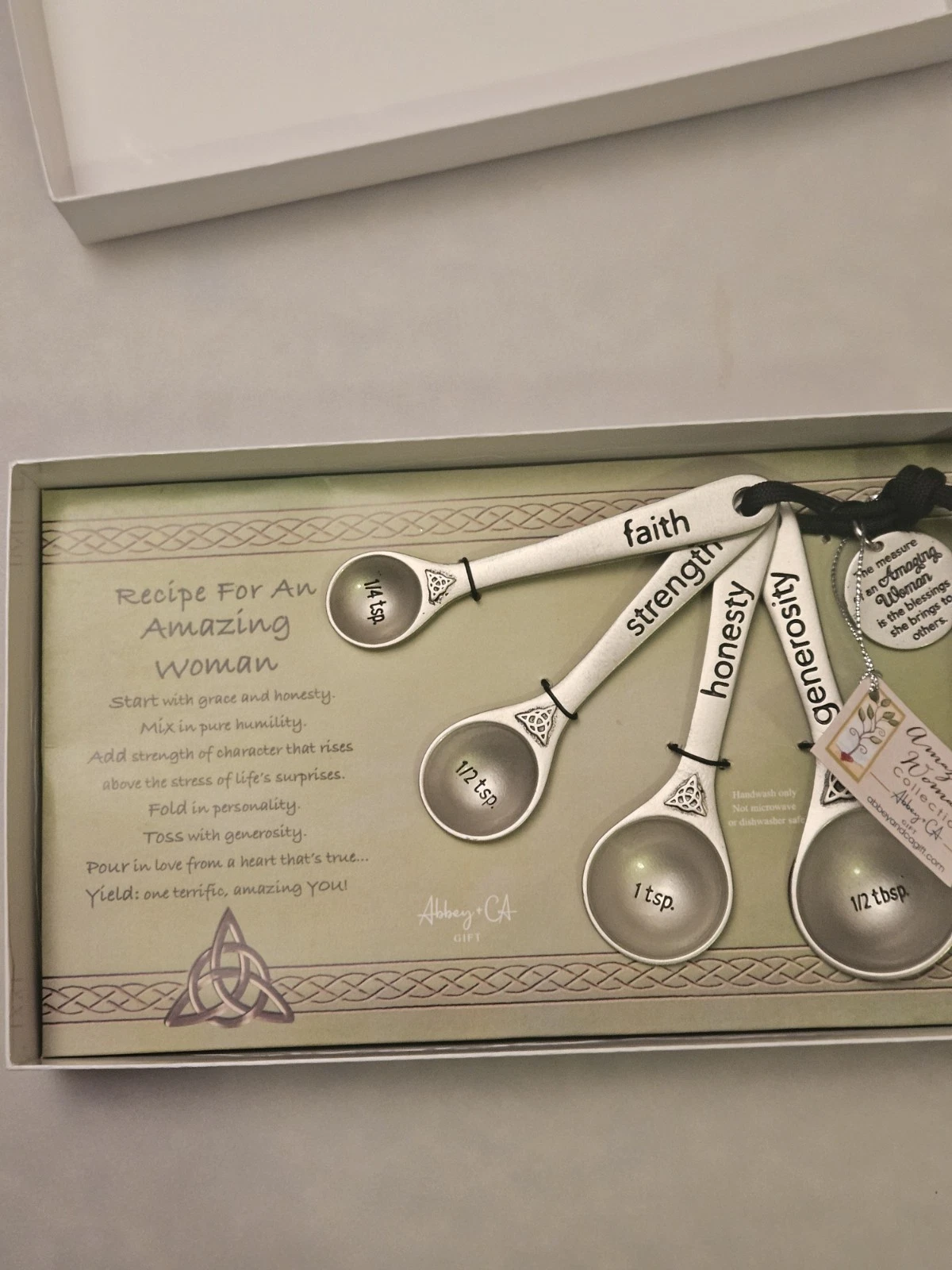 Measuring Spoon Set Decorative Gifts & Kitchen Accessories 4 American Woman New