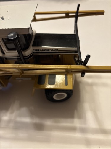 SpecCast KZCO 1:28 Ag-Chem Terra Gator 1664t Liquid Sprayer serial #409 Model - Picture 6 of 24