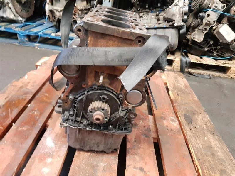 2012-2015 MK7 VOLKSWAGEN GOLF GTD ENGINE BLOCK 2.0 TDI DIESEL CUNA 03N023A - Image 3 of 4